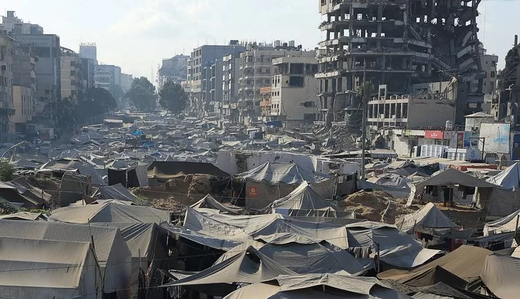 Israeli bombardment pushes more Palestinians out of homes in Gaza City 1 - Egyptian Gazette