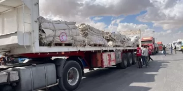 Egypt’s Red Crescent dispatches 42nd aid convoy to Gaza