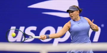Anisimova stops Osaka to book Sabalenka showdown in US Open final