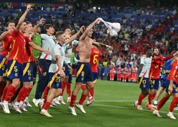 Spain return to top of Fifa rankings, Germany drop outside top 10
