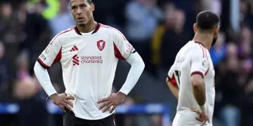 Liverpool, Chelsea and Man United lose on day of late drama