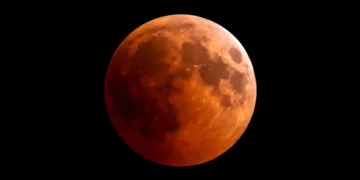 Rare 'blood moon' eclipse to light up skies of Egypt today 1 - Egyptian Gazette Rare ‘blood moon’ eclipse to light up skies of Egypt today