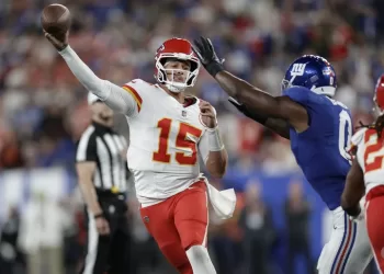 Patrick Mahomes and the Chiefs beat the Giants 22-9 for their first win this season