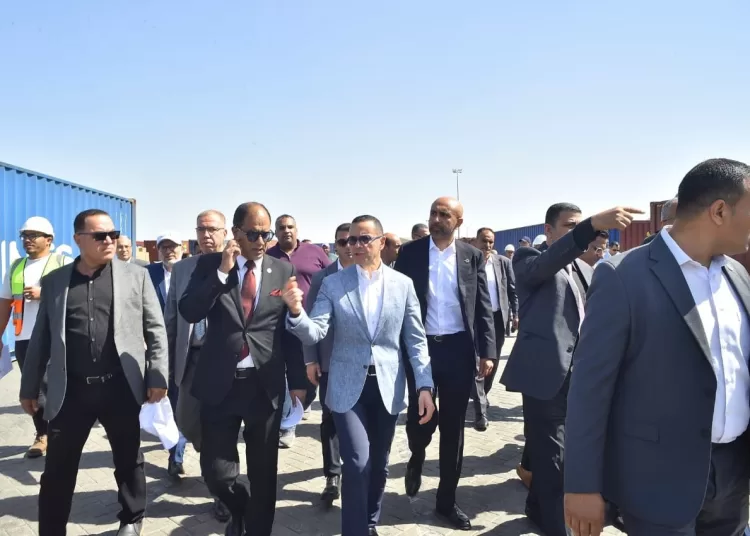 Investment minister inspects Ain Sokhna Port 1 - Egyptian Gazette
