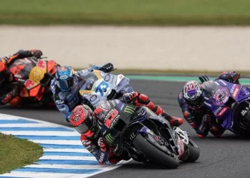 Fernandez seals Australian GP