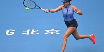 Amanda lifts China Open trophy