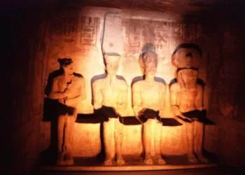 Sun aligns on face of King Ramses II’s statue at Abu Simbel Temple for 22 mins