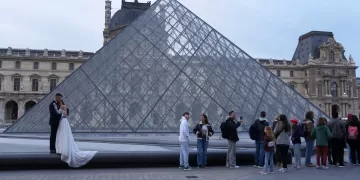 Suspects arrested over the theft of crown jewels from Paris’ Louvre museum