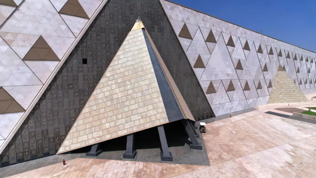 GEM's epic journey (Part 2 of 6): The Suspended Obelisk & the iconic façade 7 - Egyptian Gazette