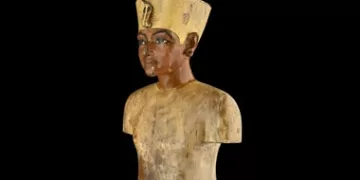 “Tutankhamun hall closes Monday to transfer artifacts to GEM”