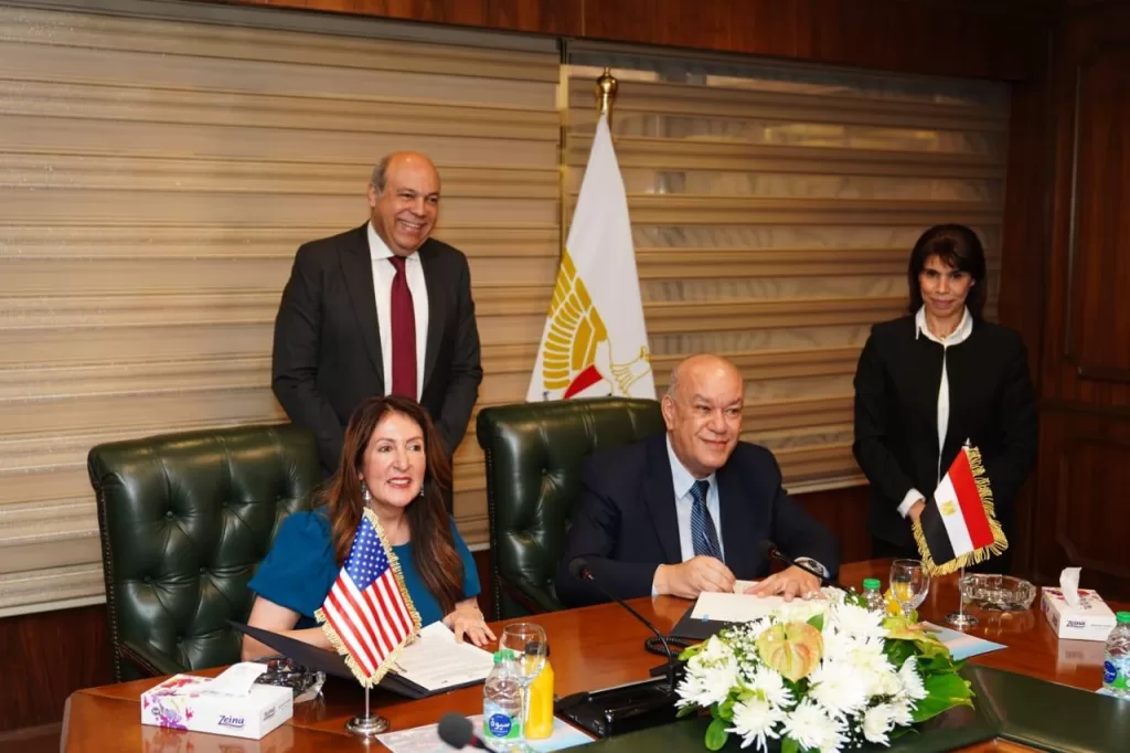 Egypt, US ink pact to boost security at Cairo airport 3 - Egyptian Gazette