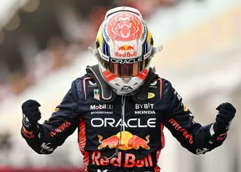 Brown backs McLaren drivers