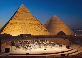Echoes of art beneath Pyramids