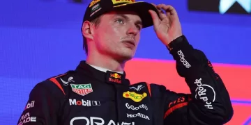 Verstappen stumbles in title chase