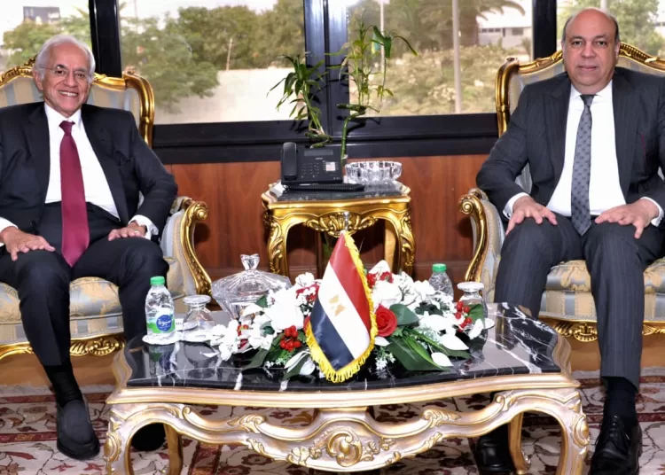 El-Hefny, Copelouzos discuss private sector participation in managing local airports 1 - Egyptian Gazette