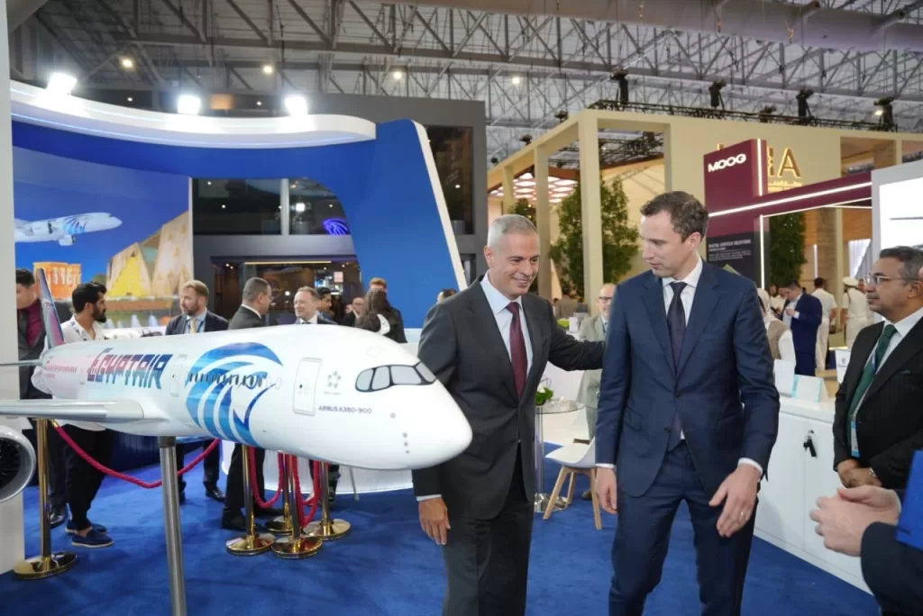 EgyptAir signs A350 lease deal with Macquarie at Dubai Airshow 10 - Egyptian Gazette EgyptAir signs A350 lease deal with Macquarie at Dubai Airshow 9 - Egyptian Gazette
