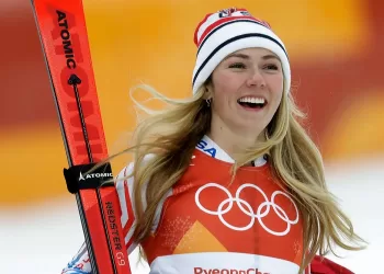 Shiffrin sets new World Cup record