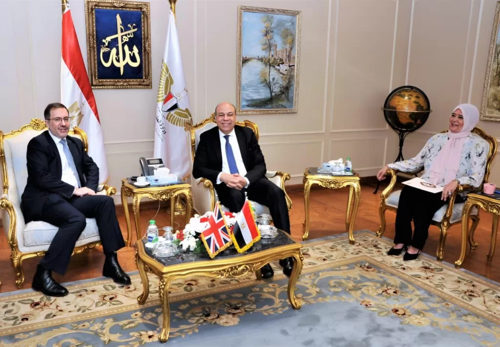 Egypt, Britain seek to boost air transport ties 4 - Egyptian Gazette Egypt, Britain seek to boost air transport ties 3 - Egyptian Gazette