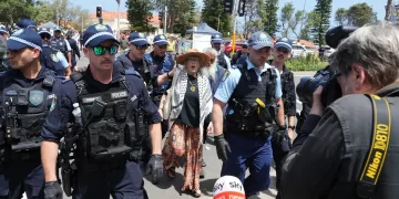 Australia to tighten gun laws after Bondi Beach Hanukkah massacre