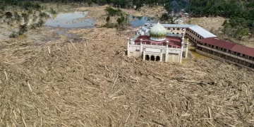 Indonesia counts losses after deadly rains and landslides kill over 1,000 in Sumatra