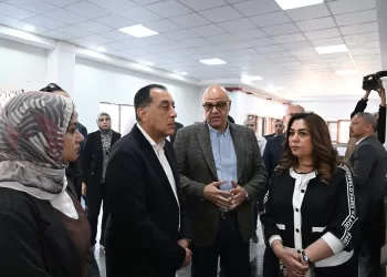 PM inspects Tahanoub technological center during Qalyubia tour