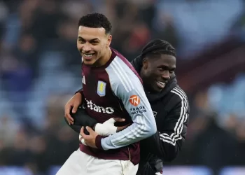 No silent night for Premier League title race