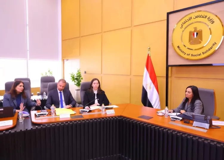 Morsi reviews Takaful and Karama cash programme with WB delegation 1 - Egyptian Gazette