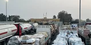 93rd “Zad Al-Ezzah” aid convoy enters Gaza Strip