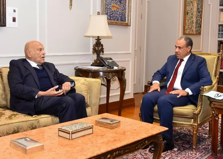 FM meets Magdi Yacoub, praises humanitarian work of Egyptian healthcare institutions in Africa 1 - Egyptian Gazette