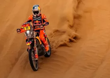 Luciano grabs Dakar bike title