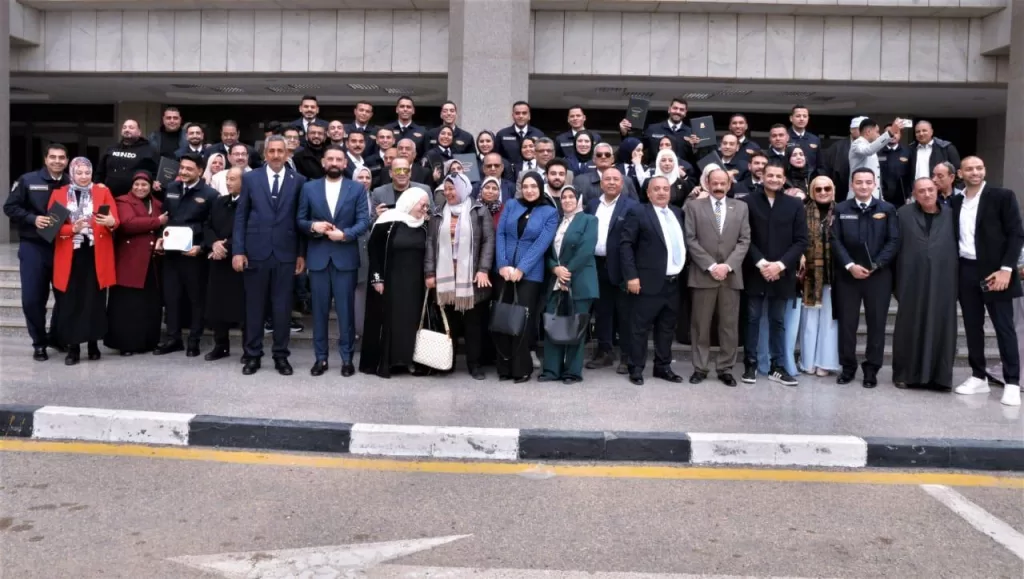 Aviation Min. attends graduation of new Integrated Information Program class 10 - Egyptian Gazette Aviation Min. attends graduation of new Integrated Information Program class 9 - Egyptian Gazette