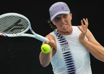 Keys, Swiatek progress in Aussie Open