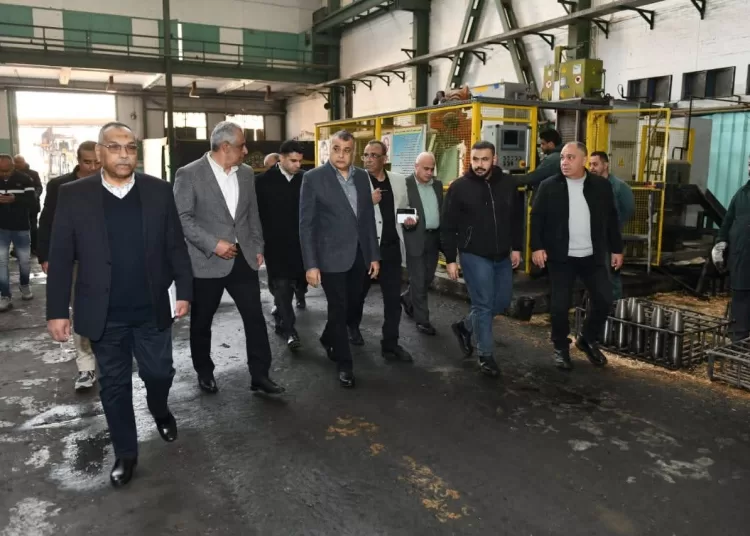 Military production min. inspects operations at 'Factory 99' 1 - Egyptian Gazette