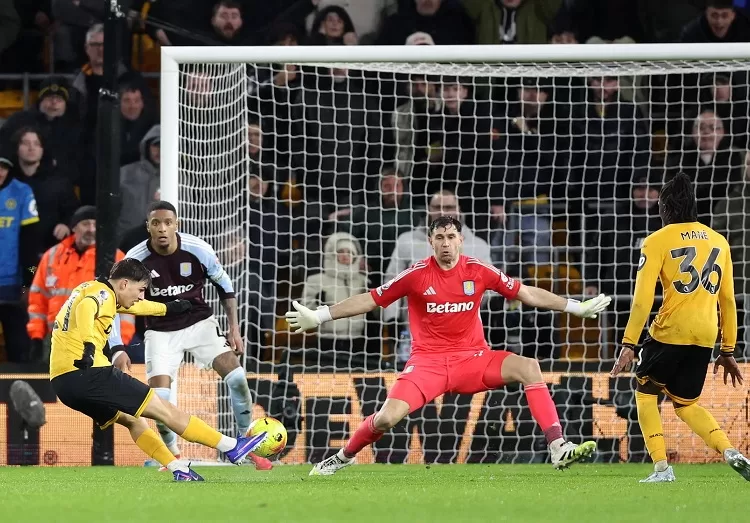 EPL: Wolves win shakes up Villa 1 - Egyptian Gazette