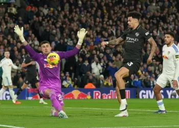 City keeps EPL pace, Reds rampant