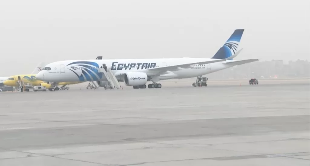 Sisi inspects new Airbus A350 as EgyptAir modernizes fleet 2 - Egyptian Gazette