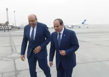 Sisi inspects new Airbus A350 as EgyptAir modernizes fleet