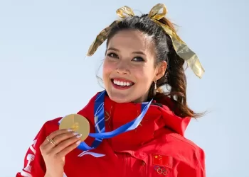 Gu dominates Olympics freestyle skiing