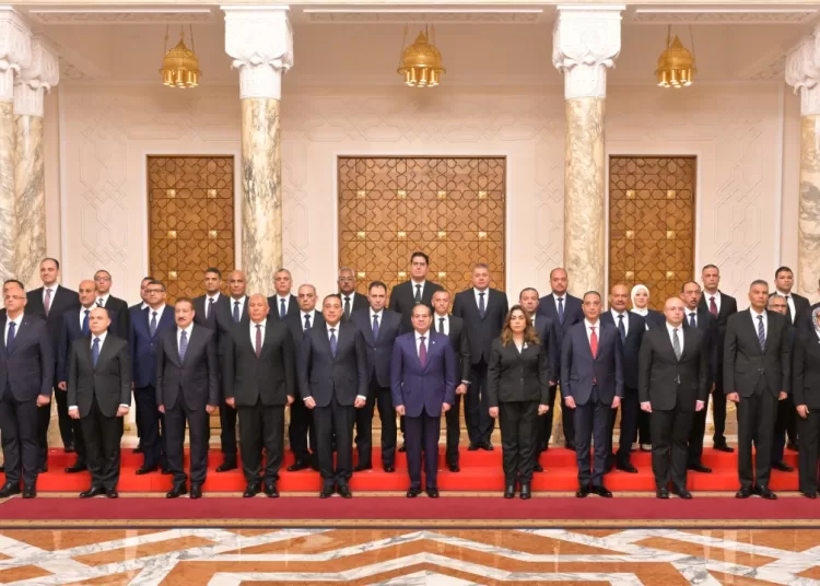 Sisi oversees oath of new governors