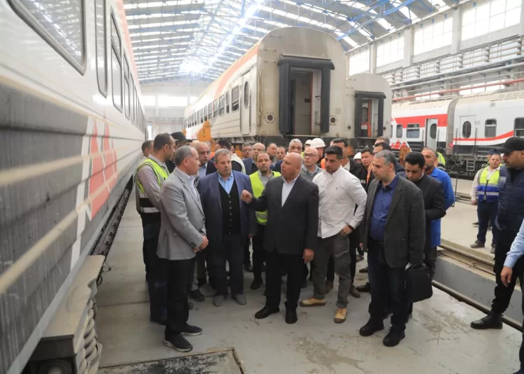 Transport min. inspects railway maintenance workshops 2 - Egyptian Gazette Transport min. inspects railway maintenance workshops 1 - Egyptian Gazette