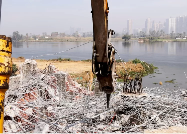 Irrigation min. vows immediate action against River Nile encroachments 2 - Egyptian Gazette Irrigation min. vows immediate action against River Nile encroachments 1 - Egyptian Gazette