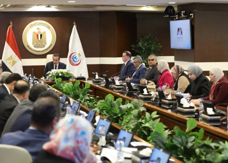 Health min., AOI chairman discuss accelerating healthcare facility upgrades 2 - Egyptian Gazette Health min., AOI chairman discuss accelerating healthcare facility upgrades 1 - Egyptian Gazette