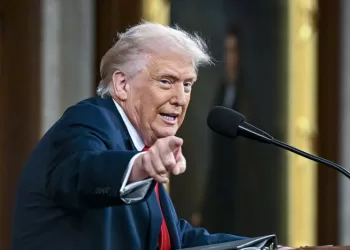 Trump warns Iran of unprecedented force if it retaliates