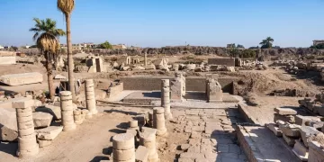 Egyptian-French mission restores Ramses III gate, uncovers rare Roman-Era stela