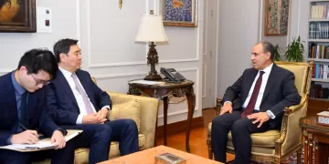 FM warns against consequences of regional conflict in talks with Chinese envoy to ME