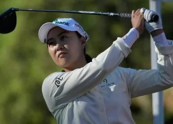 Hyo Joo leads Founders Cup