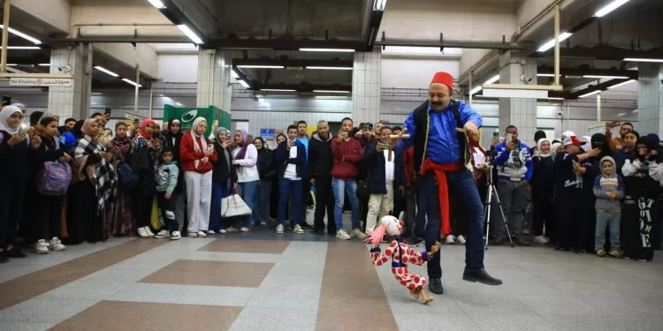Iconic puppet show brings joy to nation's railway 16 - Egyptian Gazette
