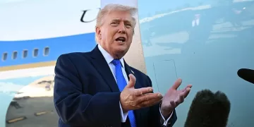 Trump delays Iran energy strikes until April 6 1 - Egyptian Gazette US President Trump