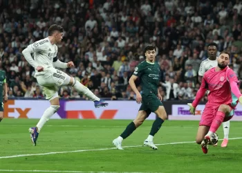 Valverde hat-trick puts Real Madrid in command against Manchester City