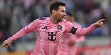 Messi scores 900th career goal, joins Ronaldo in elite club